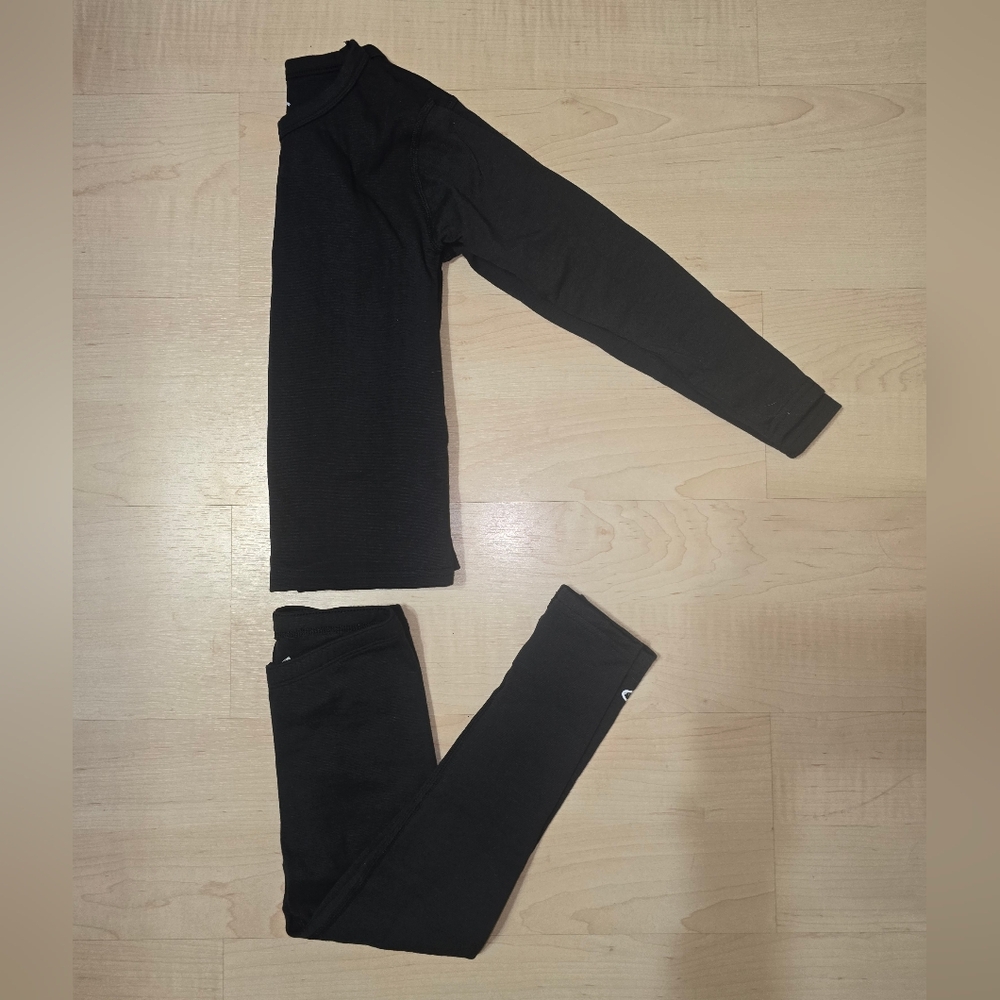 NWOT Champion Duofold Live Unconditionally Black Thermal Set Size:  YXS